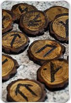 Гадание славянских рунах на будущее